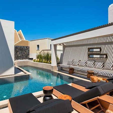 Uma Ray Suites Фира Екстериор снимка