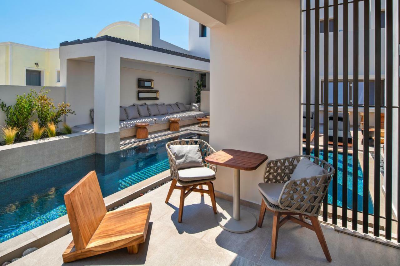Uma Ray Suites Фира Екстериор снимка