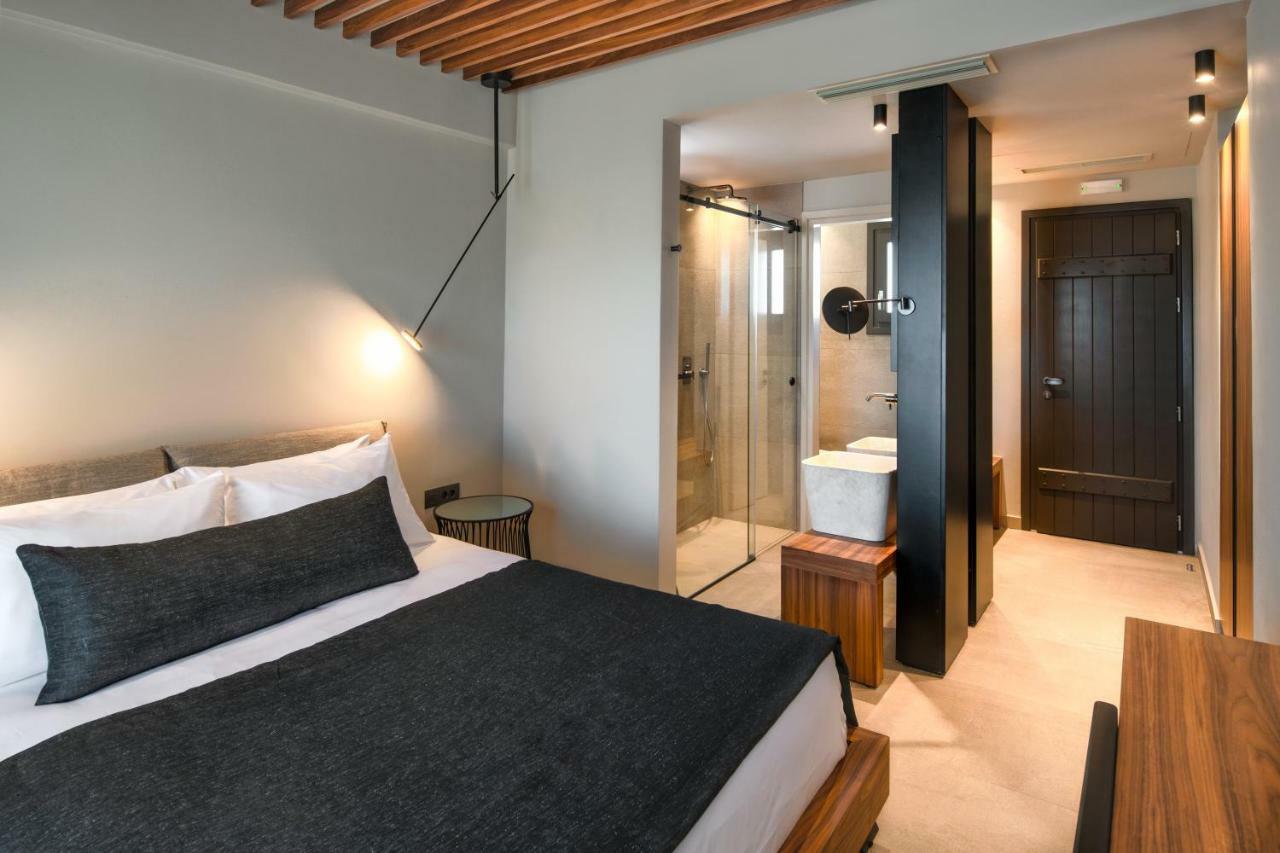 Uma Ray Suites Фира Екстериор снимка