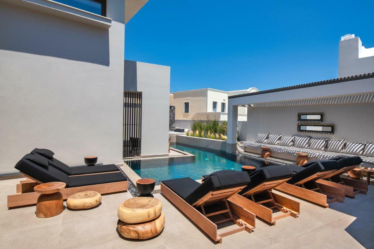 Uma Ray Suites Фира Стая снимка