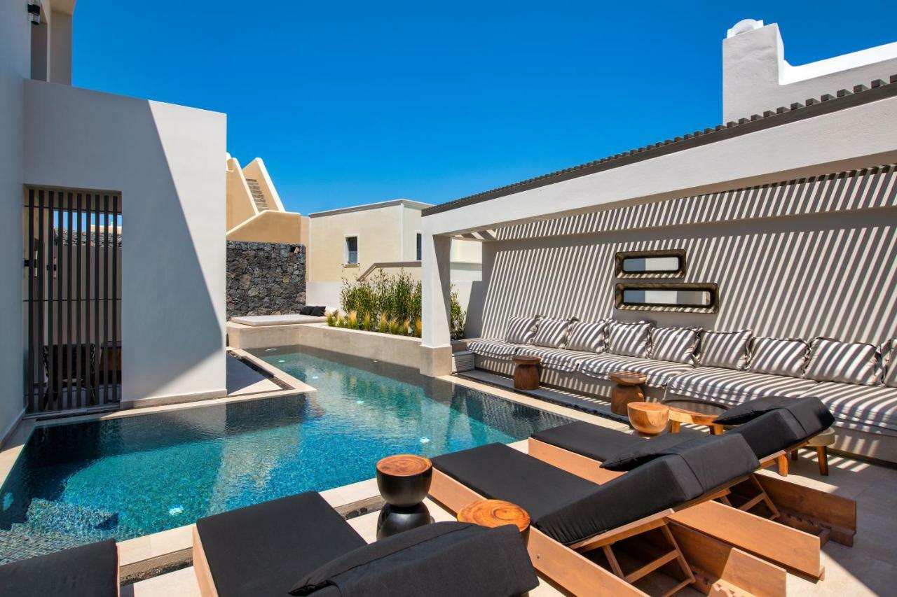 Uma Ray Suites Фира Екстериор снимка