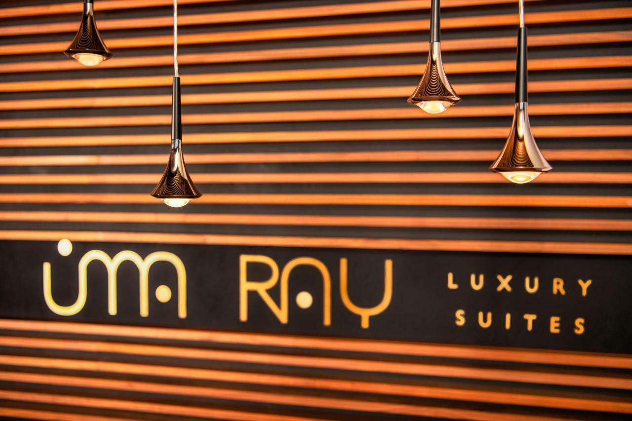 Uma Ray Suites Фира Екстериор снимка