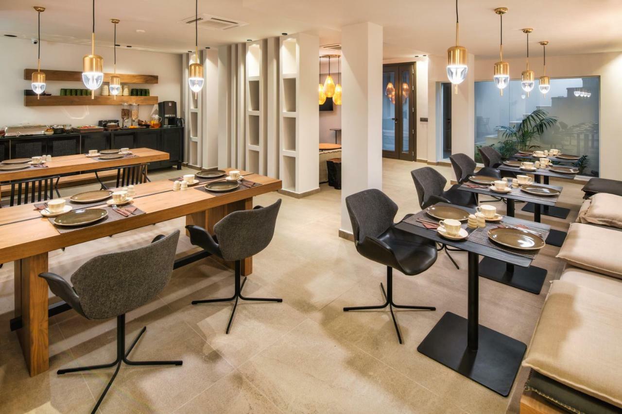 Uma Ray Suites Фира Екстериор снимка