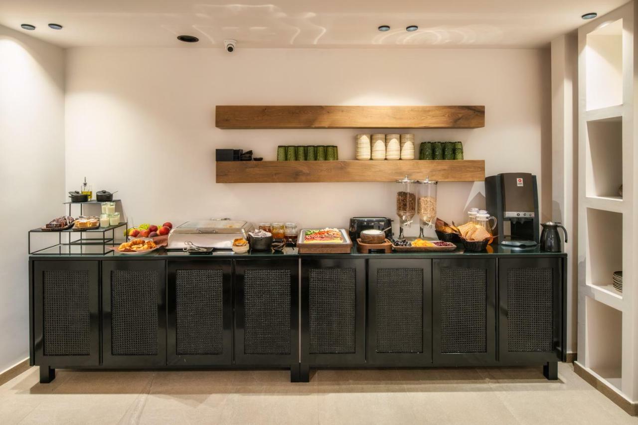 Uma Ray Suites Фира Екстериор снимка