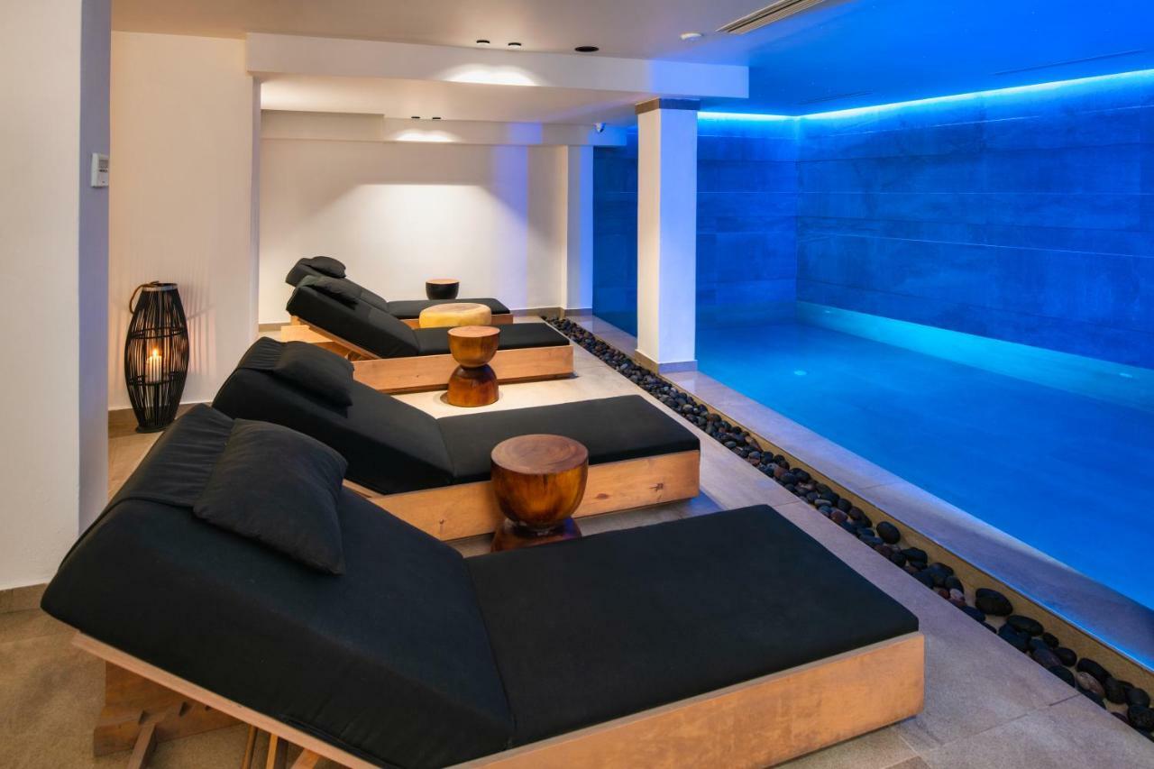 Uma Ray Suites Фира Екстериор снимка